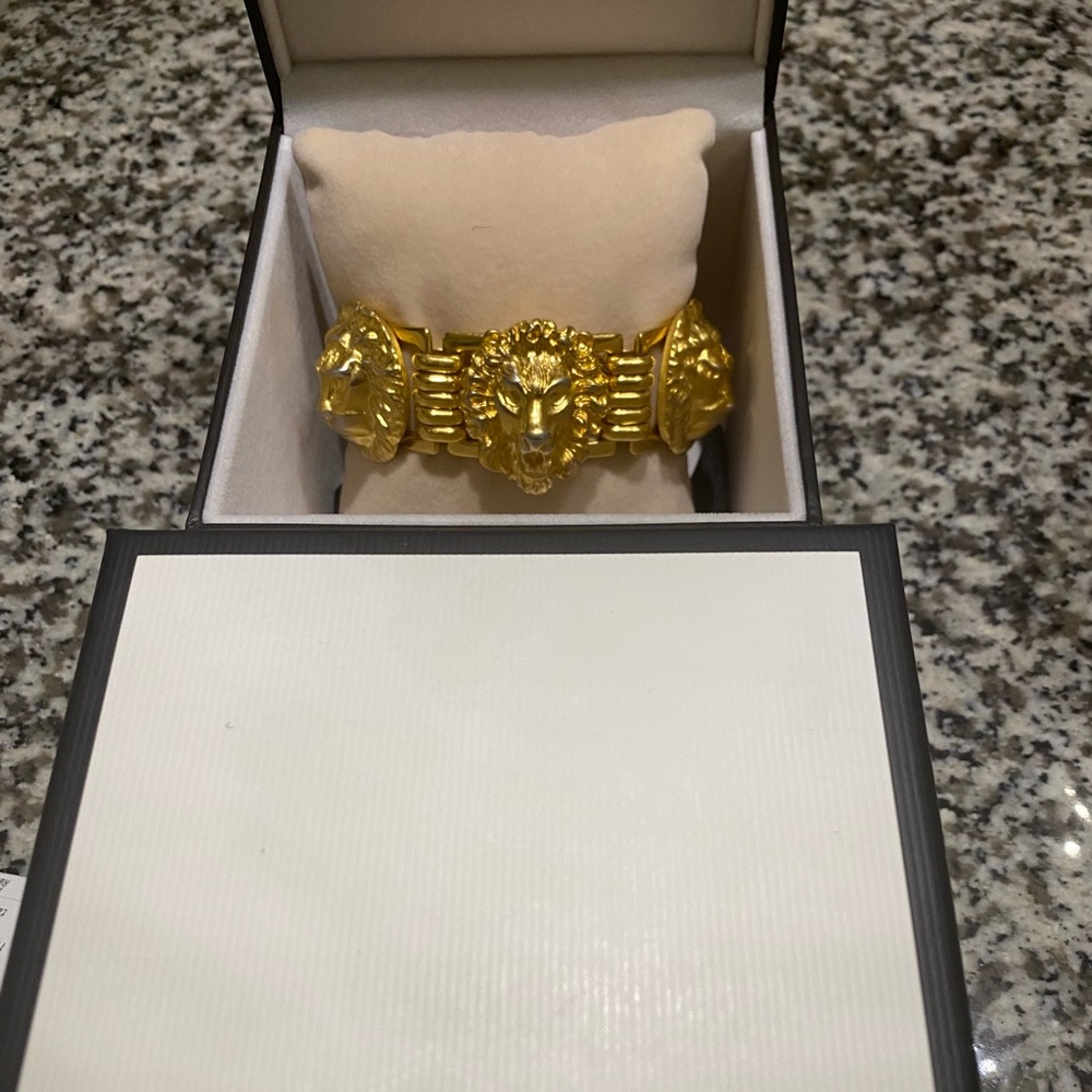 Authentic GUCCI Gold Lion Head Bracelet 20cm Vintage Luxury Unisex From Gucci